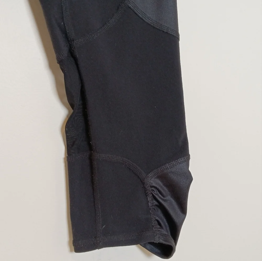 ALO Capri Leggings Black Yoga